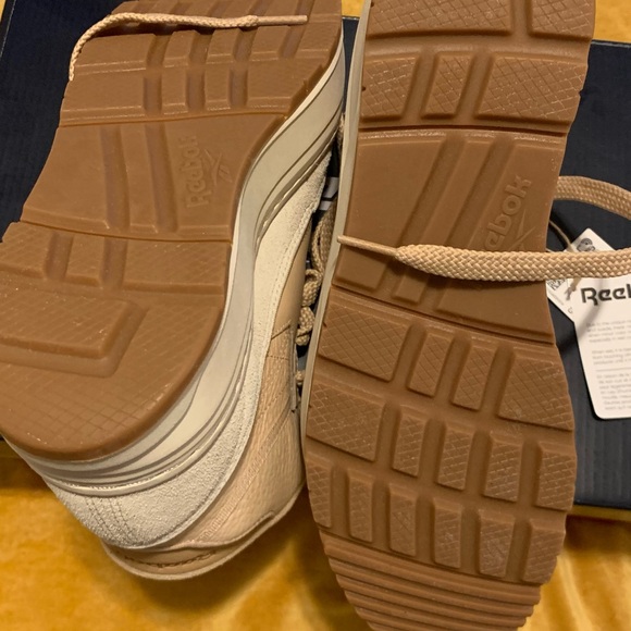 Reebok size 10, color beige - Picture 4 of 6
